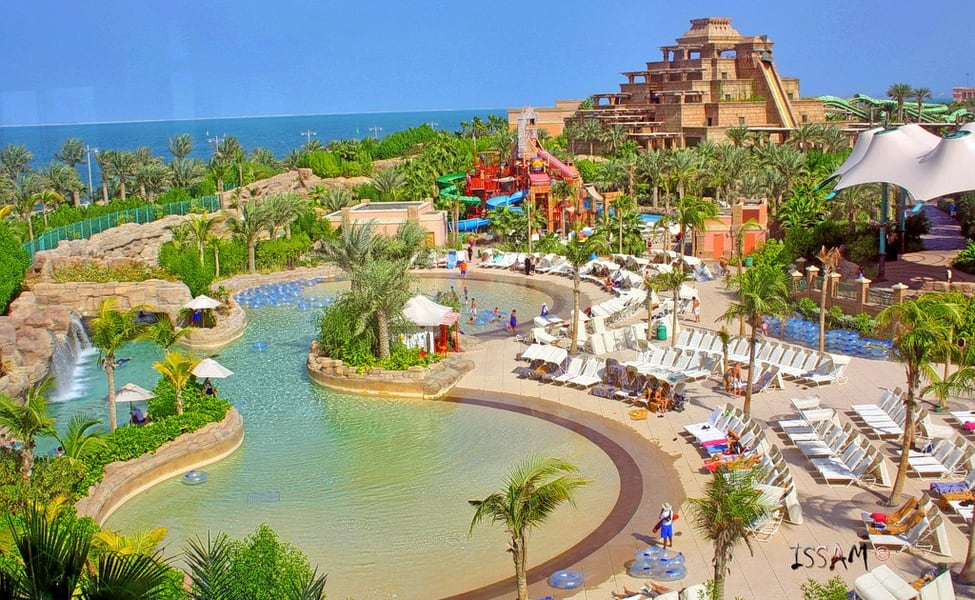 What Happened When I Visited Atlantis Water Park Dubai: My Review & Recommendation